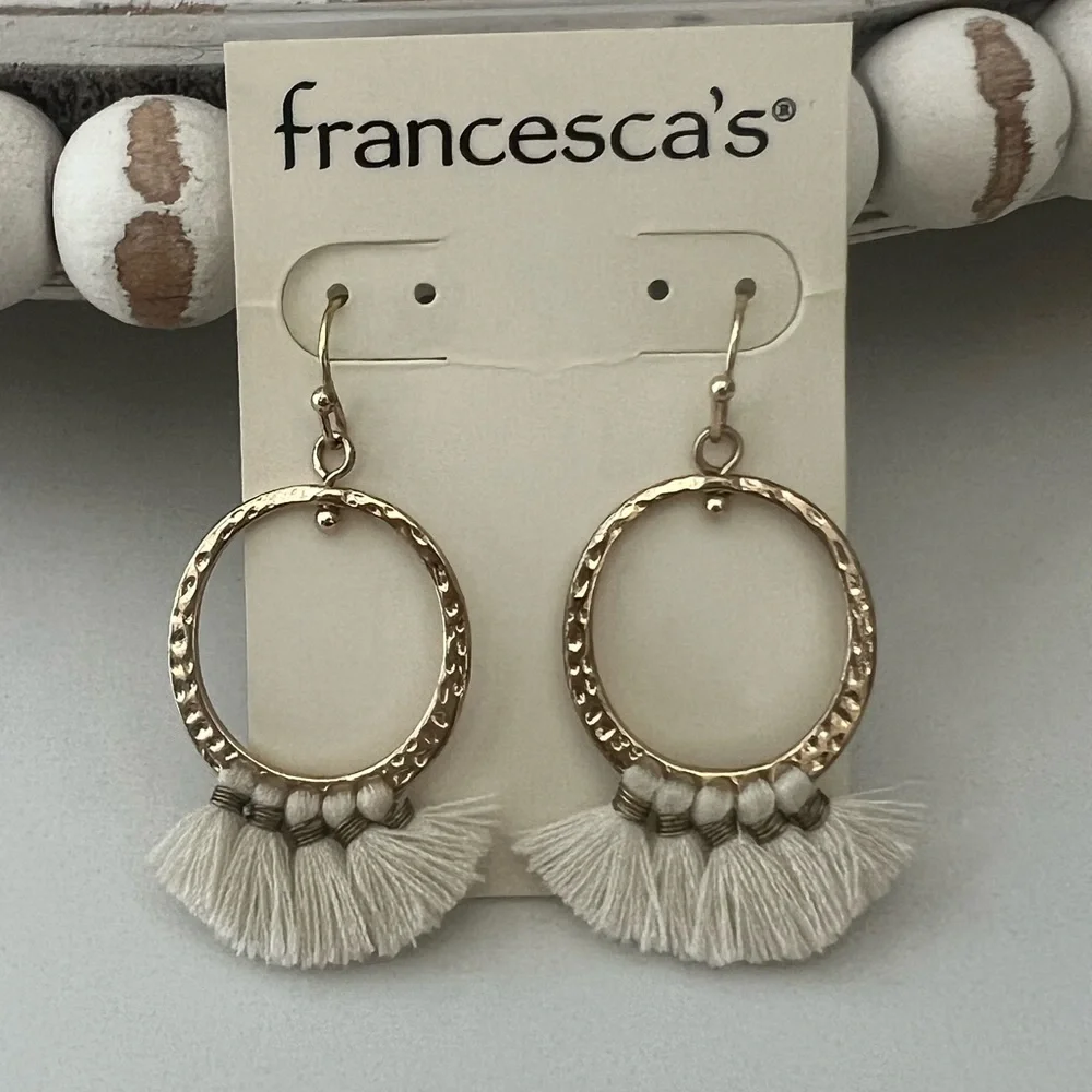 CUTE Francesca's Women's Earrings - Picture 3 of 8